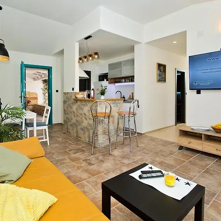 Katia * フヴァル